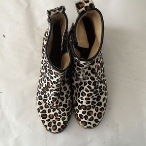 Sabah leopard print/ pony skin zip up booties EU39/ 8.5 EUC